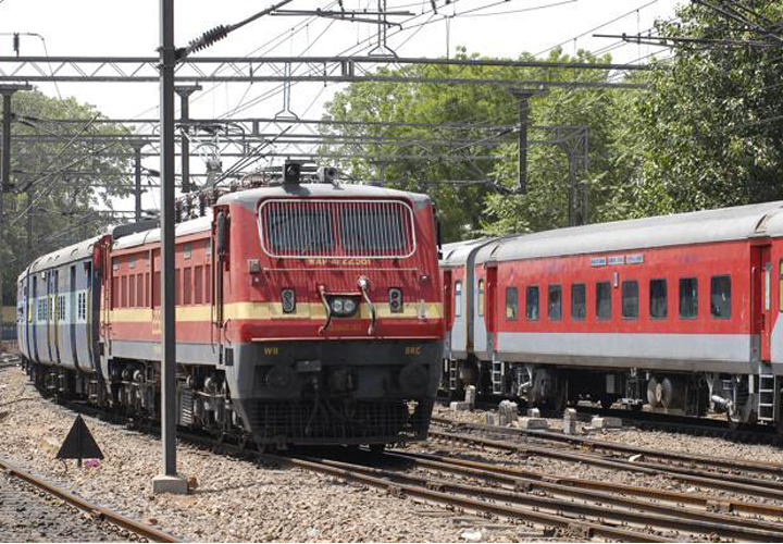 റെയില്‍വേ 2021 വരെ 4 ലക്ഷം പേരെ റിക്രൂട്ട് ചെയ്യും: പിയൂഷ് ഗോയാല്‍