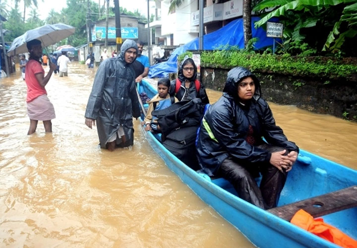 പ്രളയത്തില്‍ നഷ്ടം സംഭവിച്ചവരാണോ നിങ്ങള്‍? ഇന്‍ഷുറന്‍സ് ക്ലെയിമിന് അപേക്ഷിക്കുമ്പോള്‍ ഓര്‍ക്കണ്ട കാര്യങ്ങളിതാ; പോളിസി സംബന്ധമായ രേഖകള്‍ പ്രളയത്തില്‍ നശിച്ചാല്‍ എന്ത് ചെയ്യണമെന്നും അറിയാം