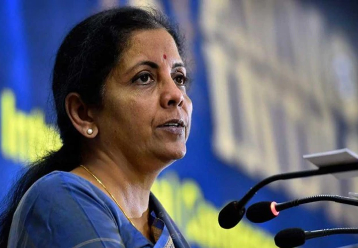 വീണ്ടും ലയനത്തിലേക്ക്; രാജ്യത്തെ പത്ത് പൊതുമേഖല ബാങ്കുകളെ ലയിപ്പിക്കാനുള്ള നീക്കം; ഏകീകൃത ബാങ്കുകളിലേക്കാണ് ലയിപ്പിക്കുന്നത്; ലയന പ്രക്രിയകള്‍ പുരോഗമിക്കുന്നുവെന്ന് നിര്‍മ്മല സീതാരാമന്‍