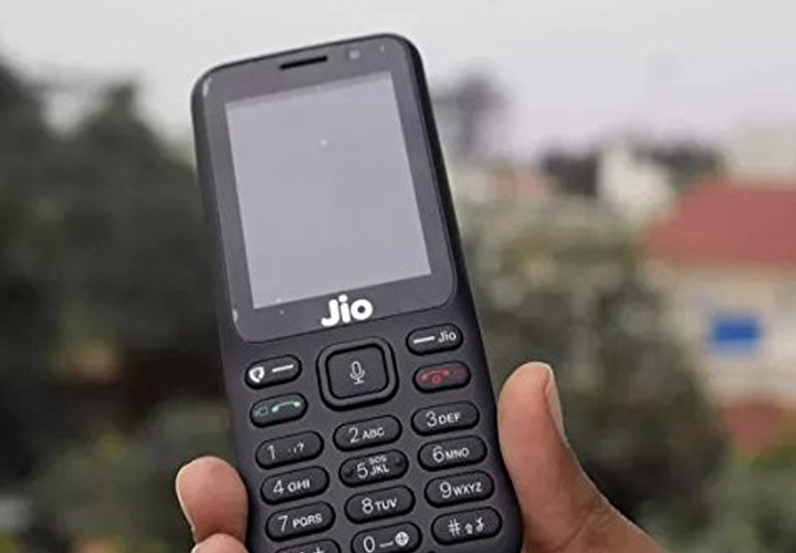 കുറഞ്ഞ വിലക്ക് ജിയോ ഫോണുകള്‍ സ്വന്തമാക്കാനുള്ള അവസരം;  ഓഫര്‍ പെരുമഴ ഉത്സവ സീസണ്‍ കഴിയുന്നതുവരെ