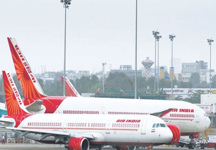 എയര്‍ ഇന്ത്യയെ ഏറ്റെടുക്കാന്‍ വിസ്താരയും എത്തുമോ?  വ്യവസായ ലോകത്ത് ഇപ്പോള്‍ നടക്കുന്നത് ചൂടന്‍ ചര്‍ച്ച; നഷ്ടത്തില്‍ പ്രവര്‍ത്തിക്കുന്ന എയര്‍ ഇന്ത്യയെ കരകയറ്റാന്‍ കേന്ദ്രസര്‍ക്കാരും രംഗത്ത്